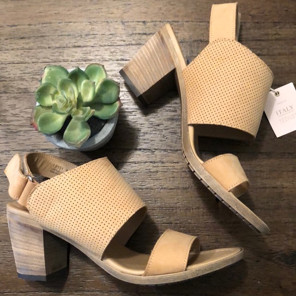 Shoes - Sophia Milano Italian leather block heel sandal